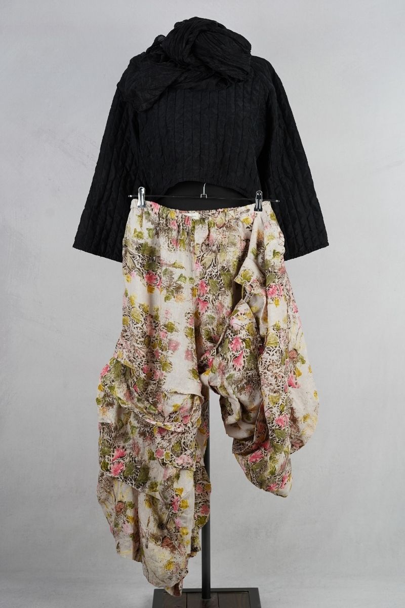 krista-larson-designs-stormy-pants-lin-bouquet-abby-maud-face-jambe-pied krista larson designs stormy pants lin bouquet abby maud face jambe pied