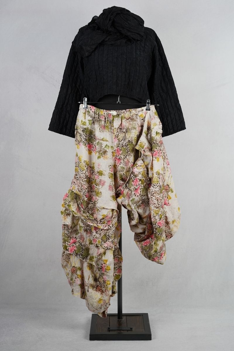 krista-larson-designs-stormy-pants-lin-bouquet-abby-maud-face-pied krista larson designs stormy pants lin bouquet abby maud face pied