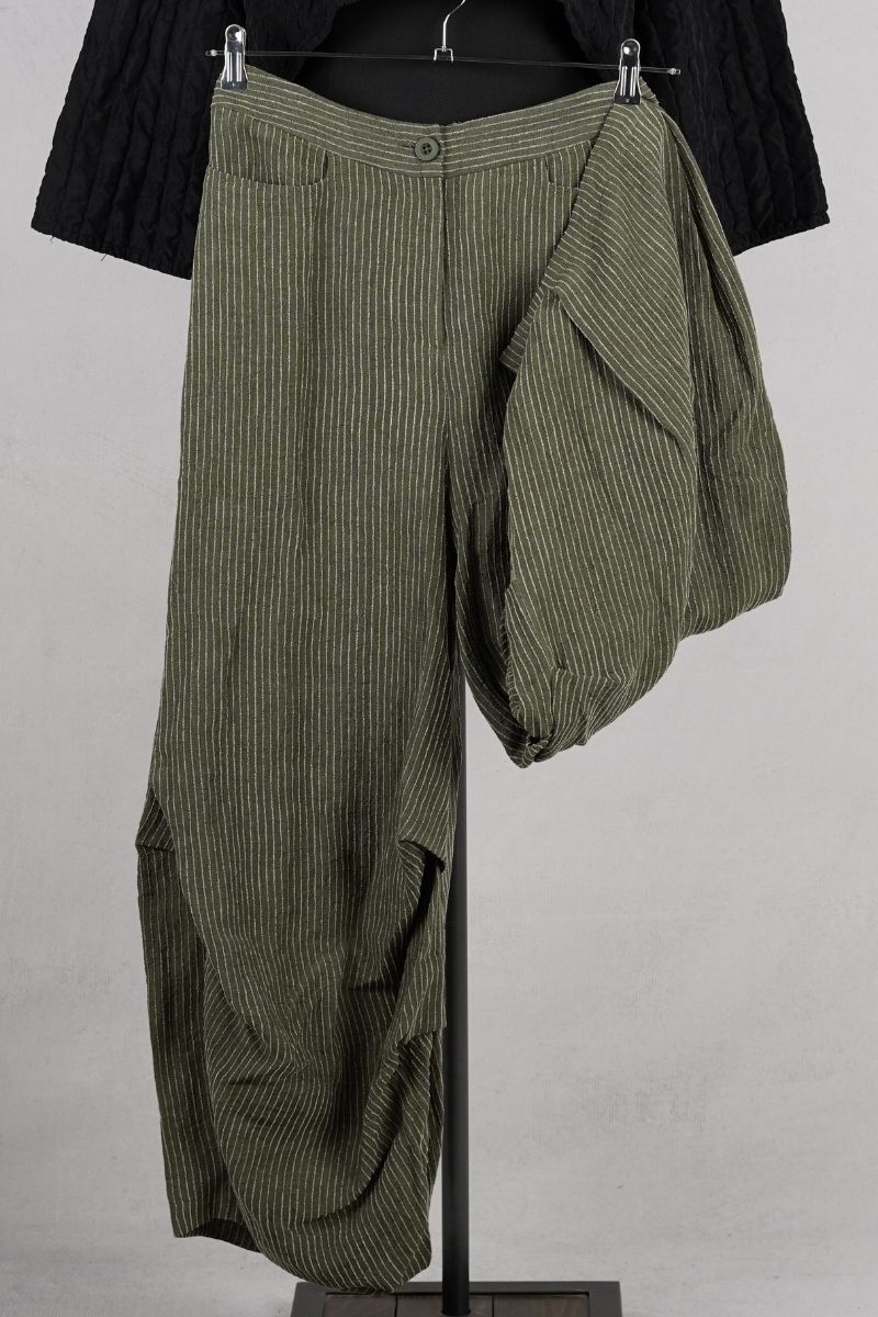 dogstar ember tuck pants moss abby maud face jambe