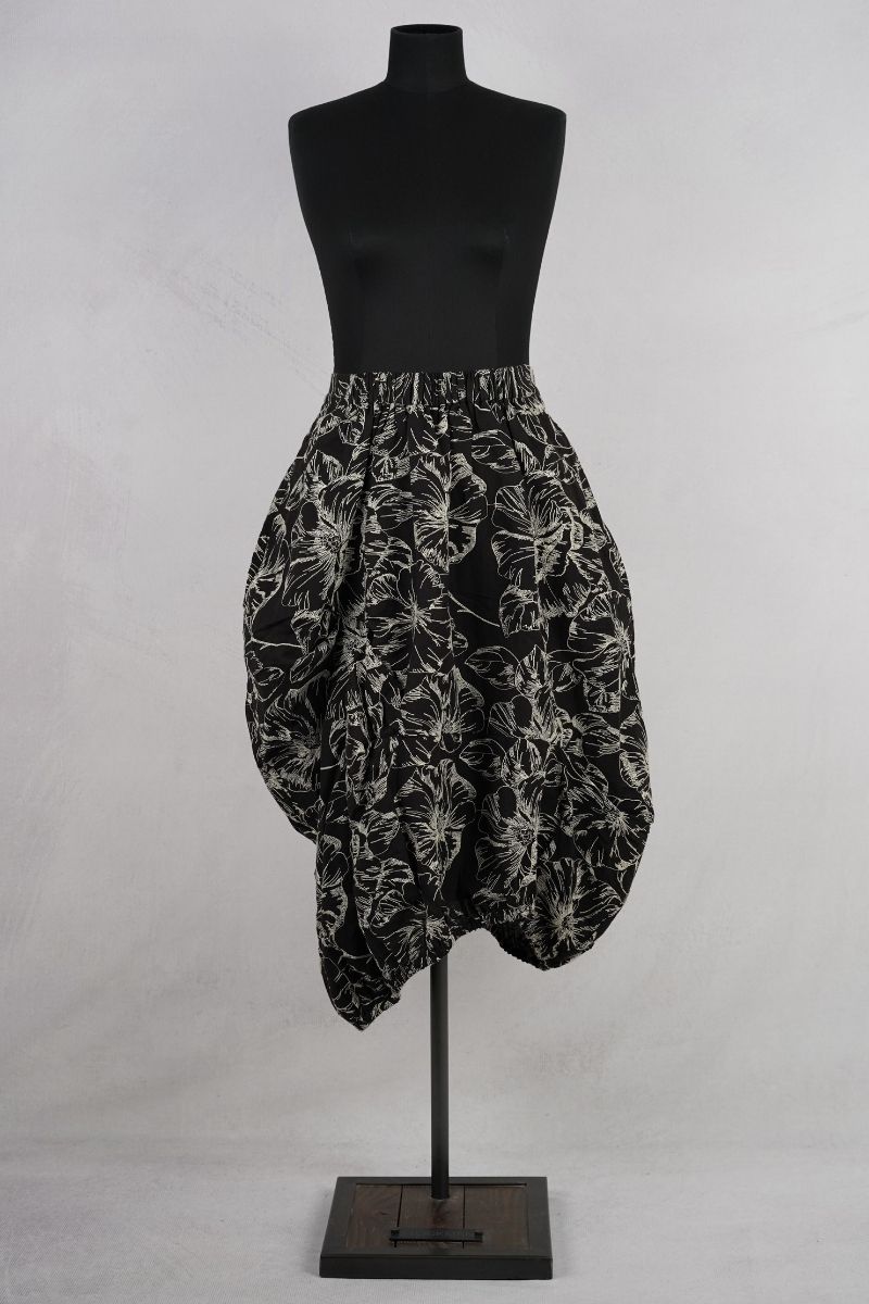 dogstar sazanka balloon skirt black abby maud face pied