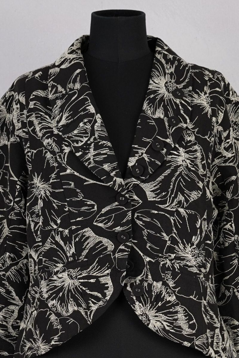 dogstar sazanka jacket black abby maud face zoom